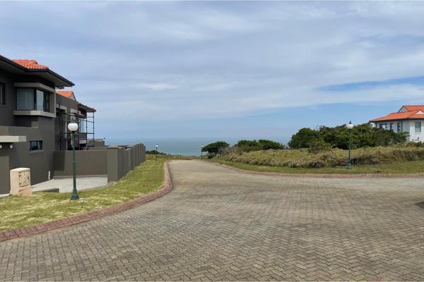 1 081 m² Land