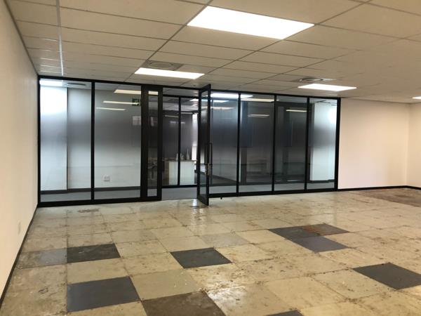 141 m² Commercial space