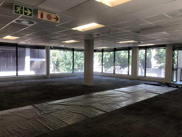 326  m² Commercial space