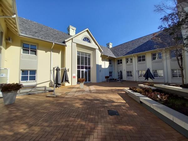 690  m² Commercial space