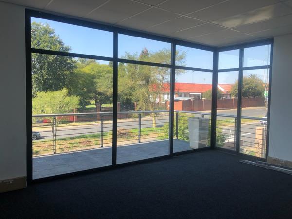 155  m² Commercial space