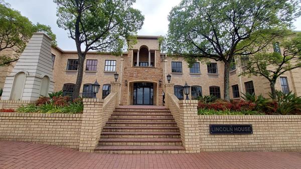 631  m² Commercial space