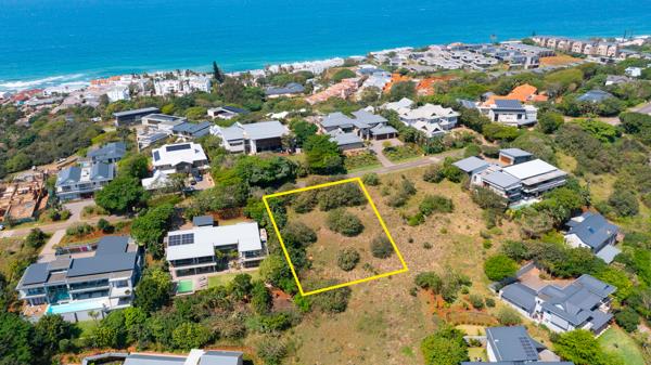 1 502 m² Land