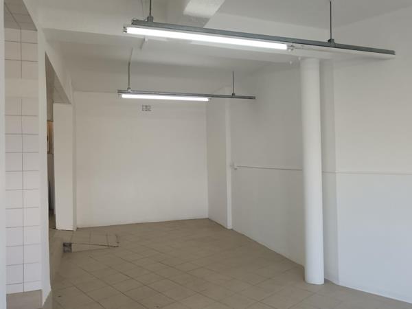 100 m² Retail Space