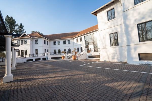 500 m² Office Space