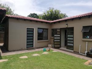 Garden Cottage in Brackenhurst