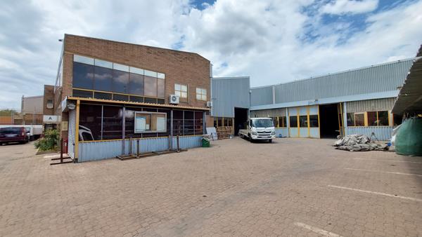 5 400 m² Industrial space