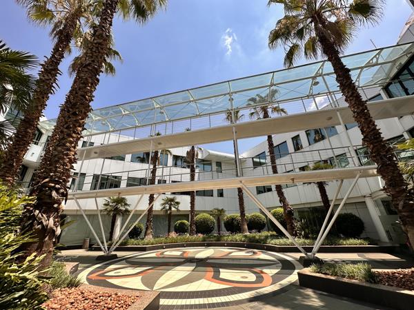 2 079 m² Commercial space