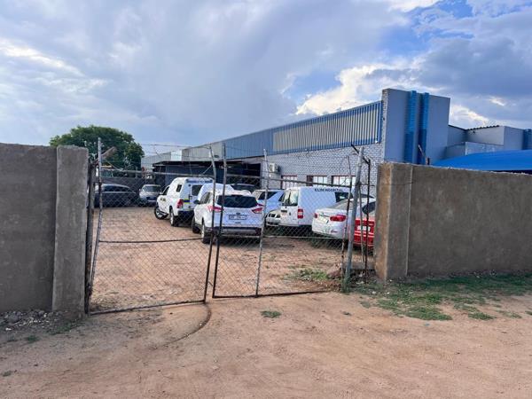 1 500 m² Commercial space
