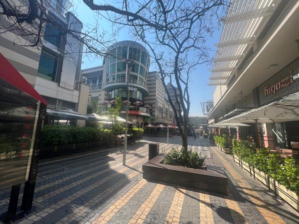 698 m² Commercial space