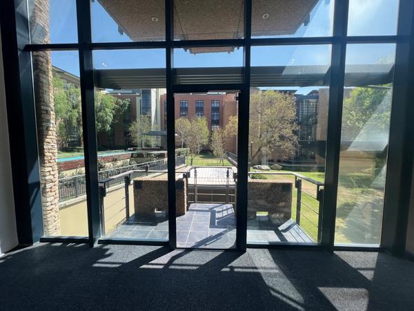 102 m² Commercial space