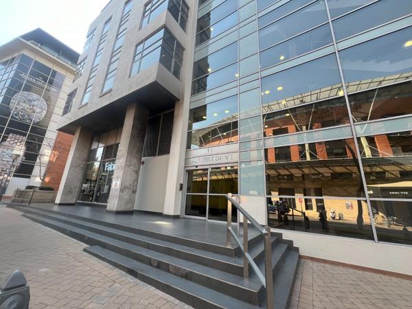 251  m² Commercial space