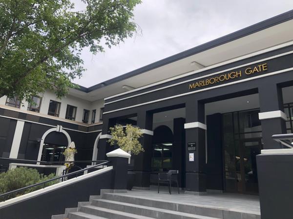 423  m² Commercial space