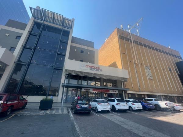 1 648 m² Commercial space