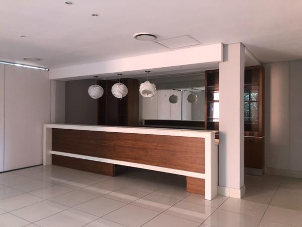 573  m² Commercial space