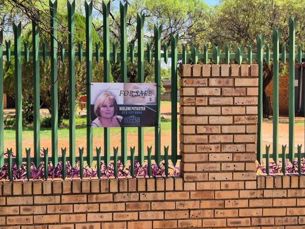 3 142  m² Commercial space