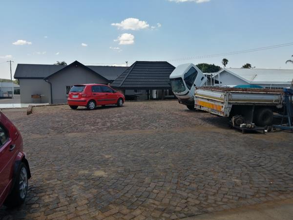 900 m² Commercial space