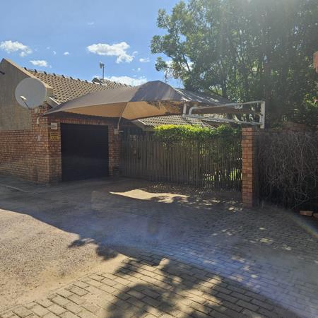 3 Bedroom Townhouse
