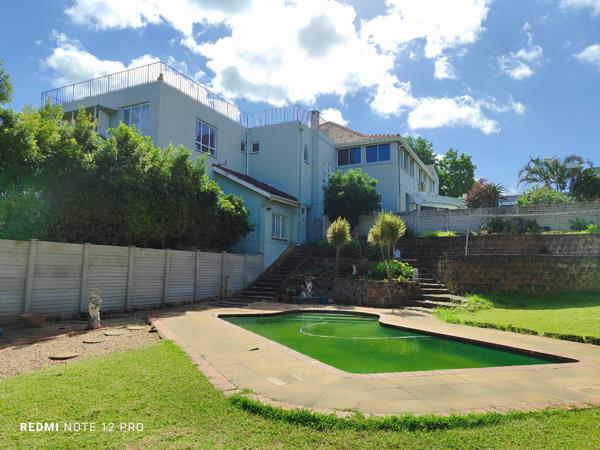 3.5 Bedroom Apartment