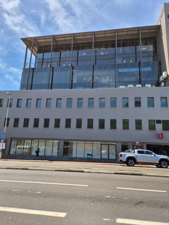 496  m² Commercial space