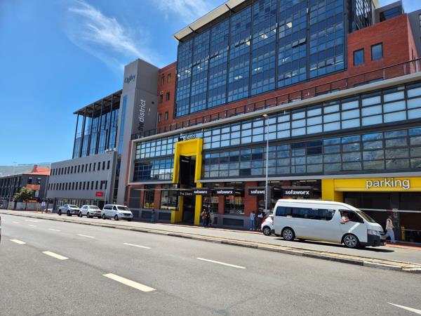 496 m² Commercial space
