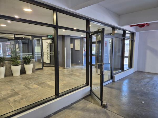 496  m² Commercial space