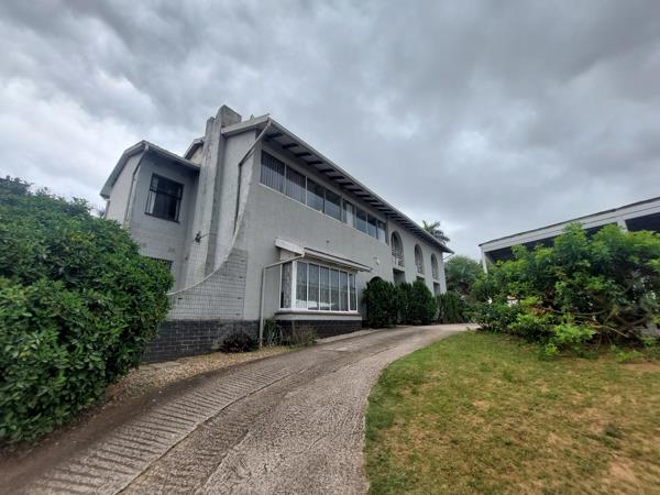 10 Bedroom House