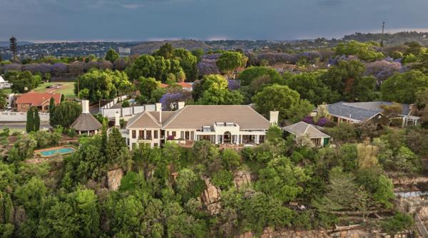 9 Bedroom House