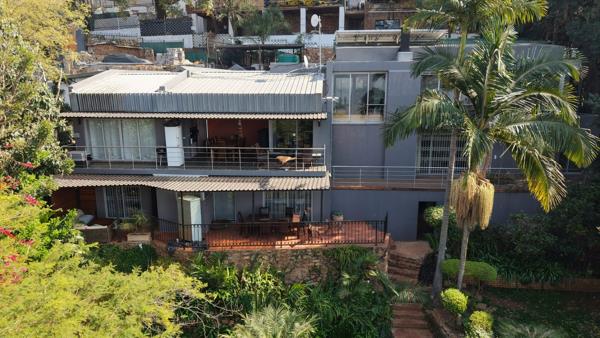 6 Bedroom House