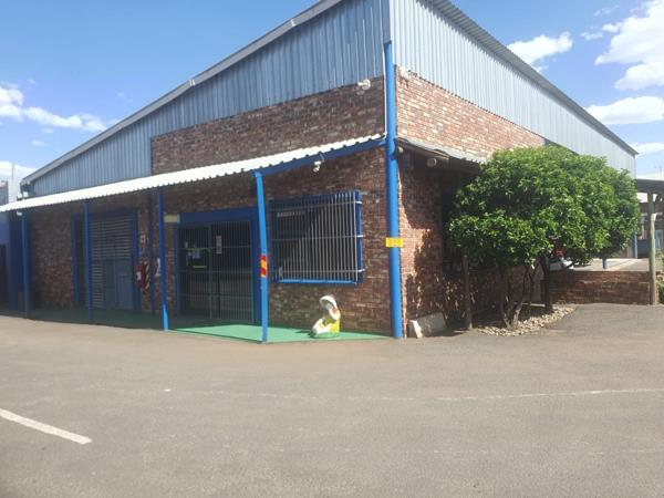 2 713 m² Commercial space