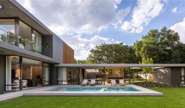 598 m² Land