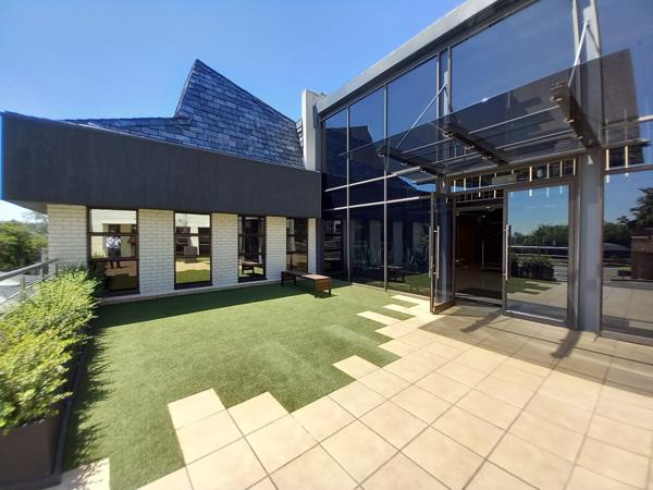363  m² Commercial space