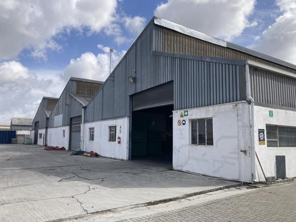 1 750 m² Commercial space