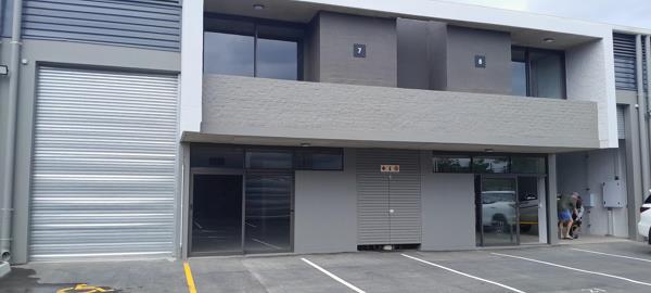 205  m² Industrial space