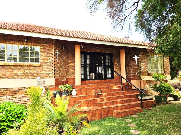 6 Bedroom House