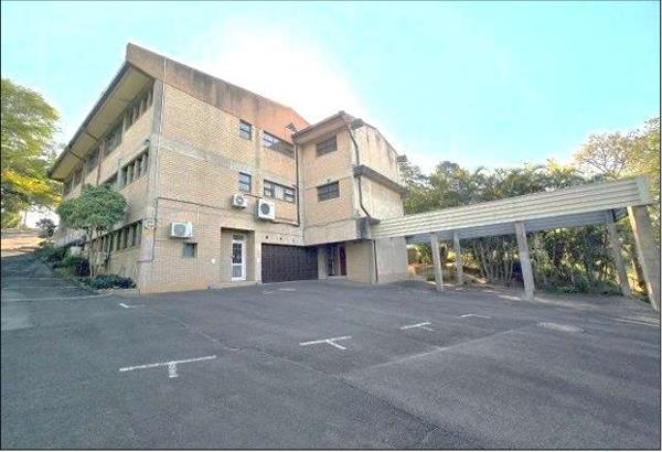 821  m² Commercial space