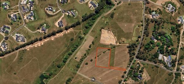 7 049 m² Land