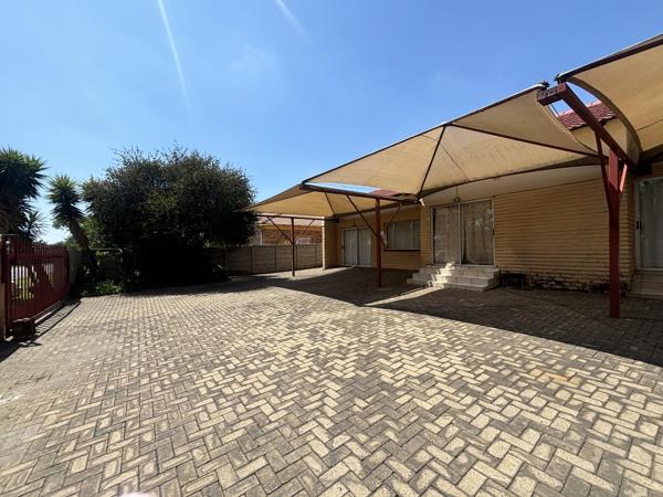 9 Bedroom House