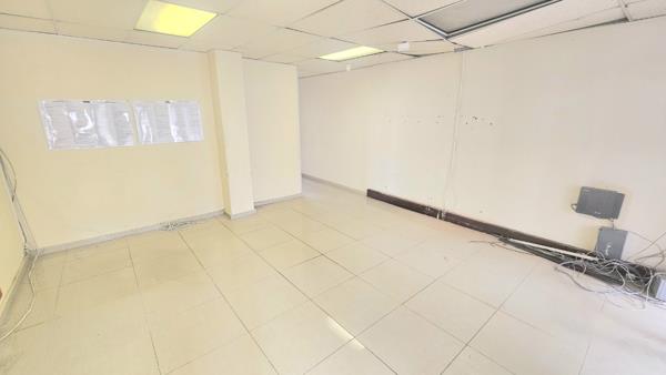 76  m² Office Space