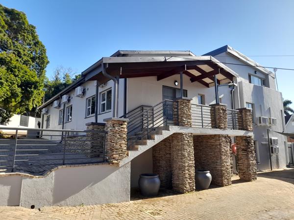 12  m² Commercial space