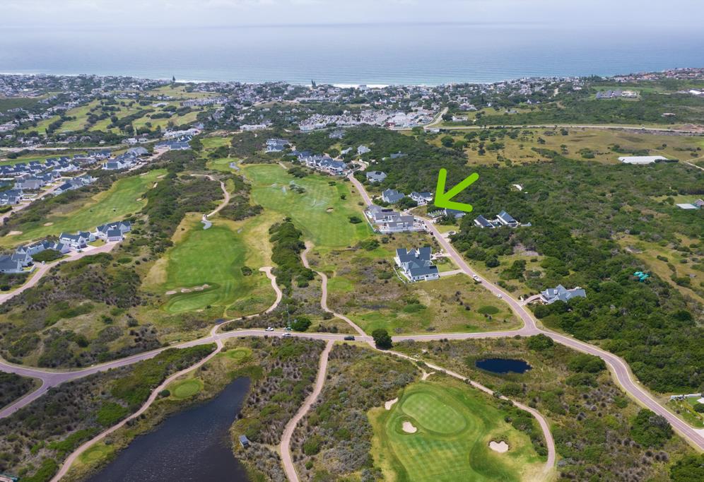 1 176 m² Land