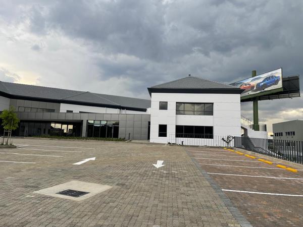 332 m² Commercial space