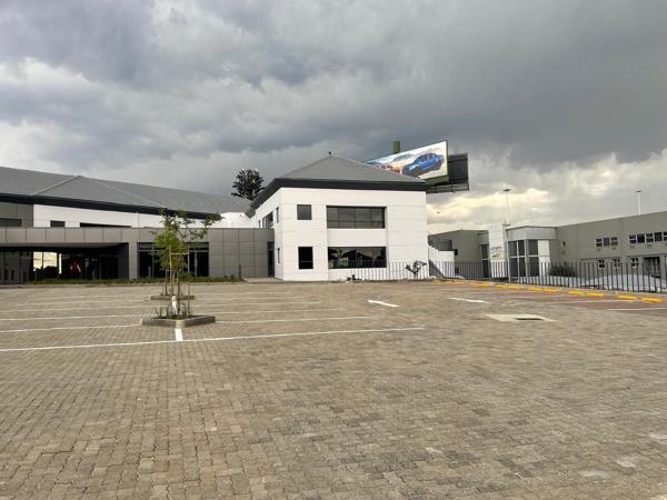 332 m² Commercial space