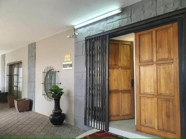 700  m² Commercial space