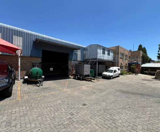 2 728  m² Industrial space
