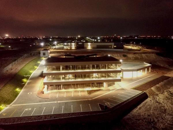 112  m² Commercial space