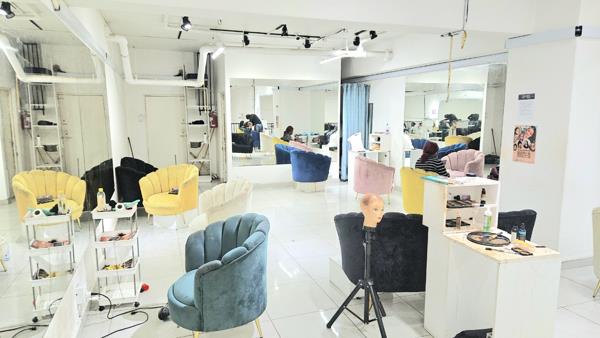 100  m² Retail Space