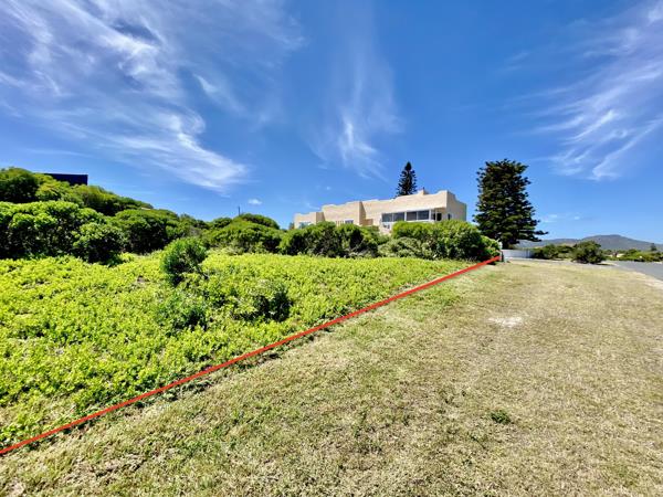 987 m² Land