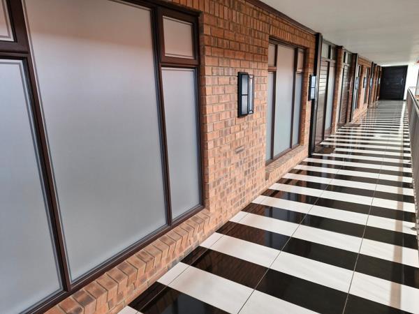 440  m² Commercial space