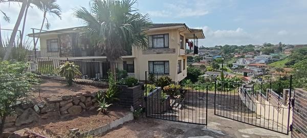 6 Bedroom House
